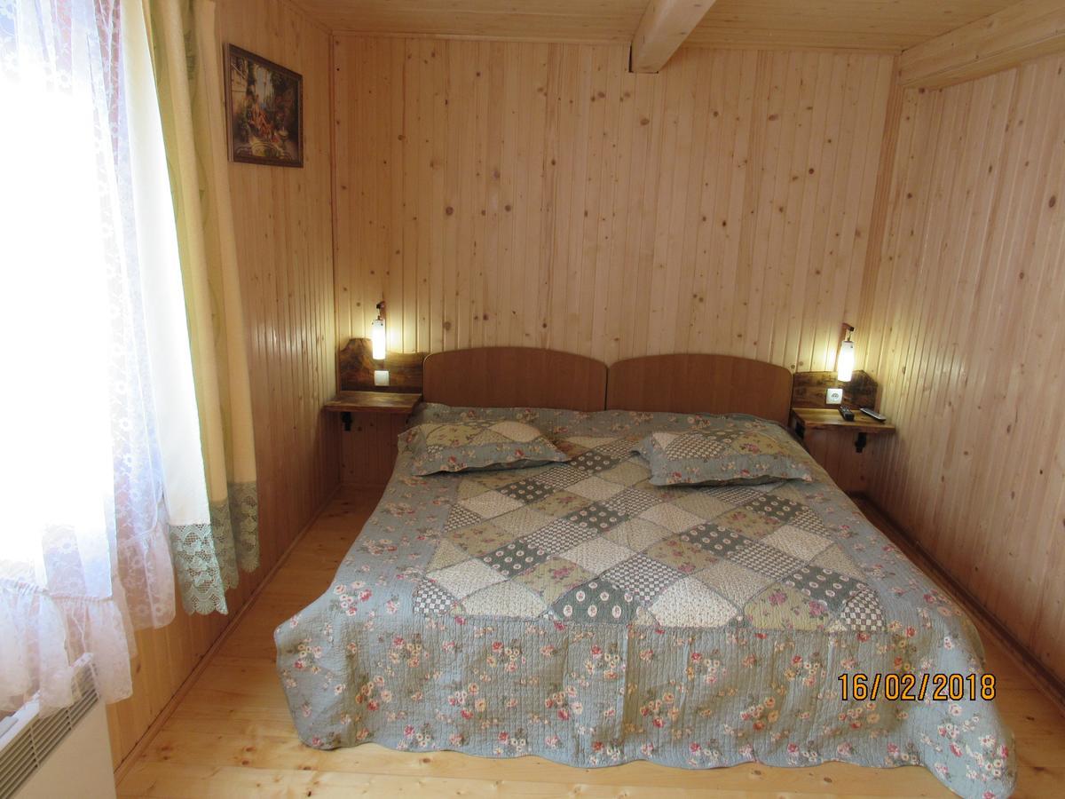 Kotiedzh U Mariny Villa Yaremche Exterior photo